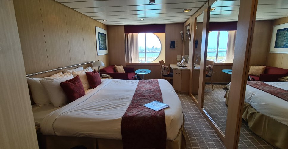 CRUISE SHIP BEDDING: OPTIONS FOR ULTIMATE COMFORT